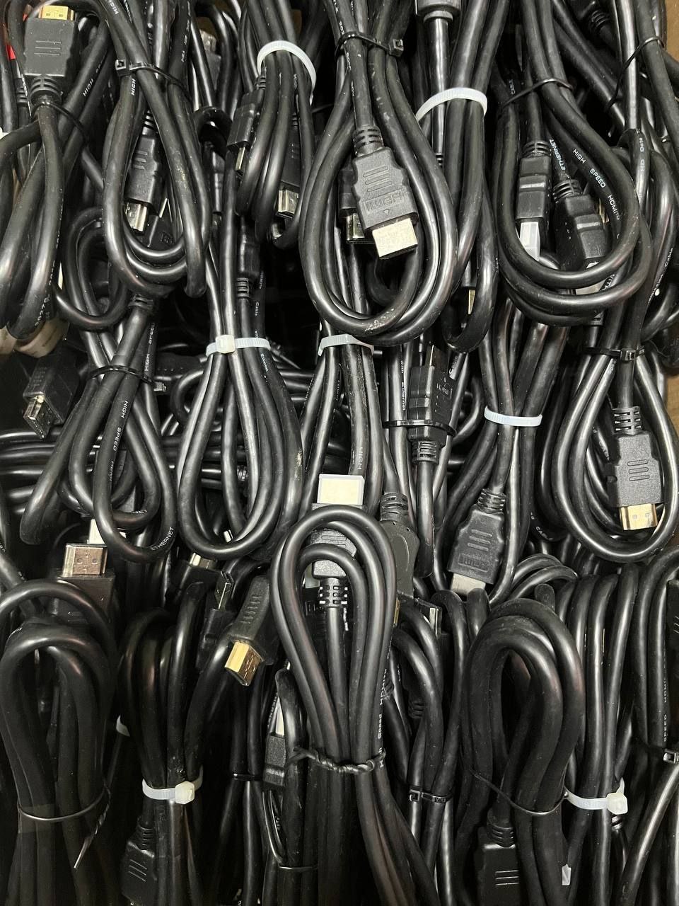 HDMI б/у 1,5 m